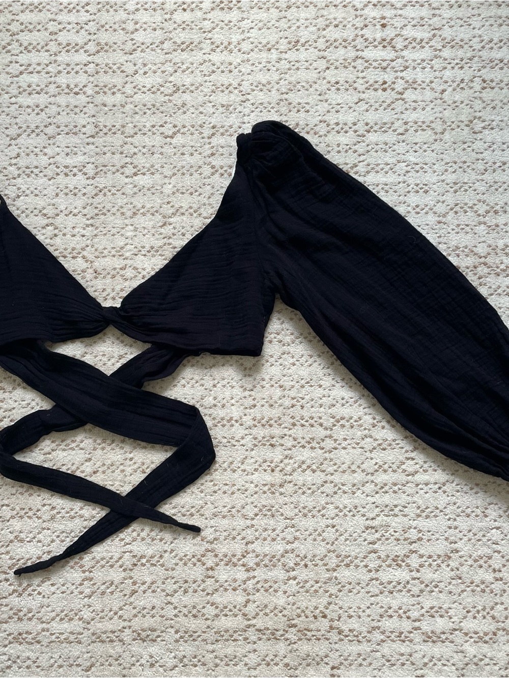 Black Tie-Front Long Sleeve Bralette
